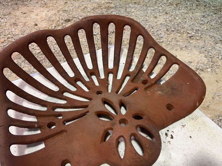 (3)-cast-iron-seats-image-13
