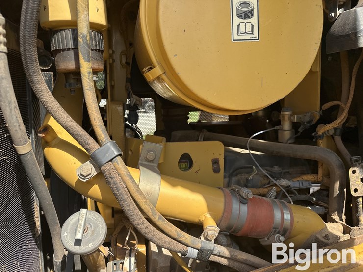 2006-caterpillar-d6r-image-15