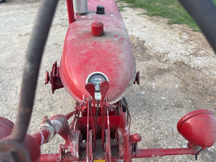 farmall-super-c-image-80