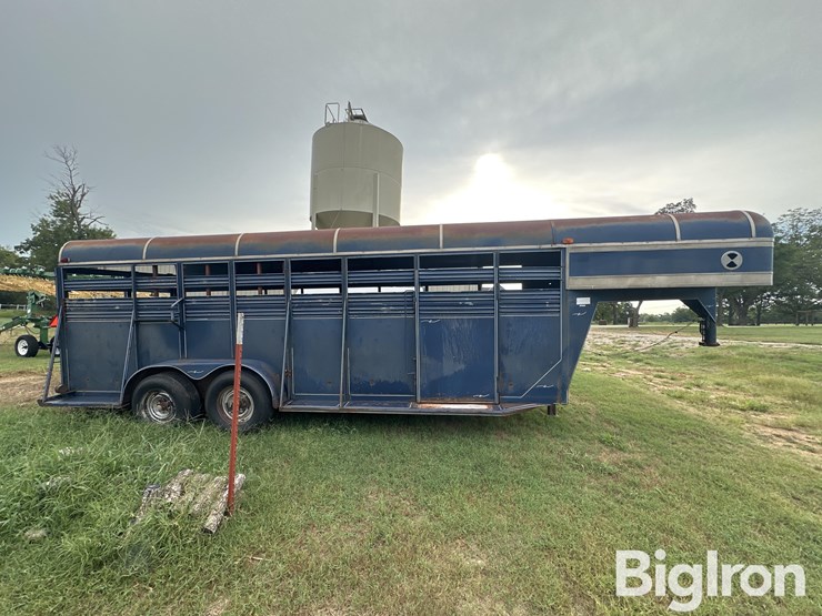 20’-steel-t/a-livestock-trailer-image-4