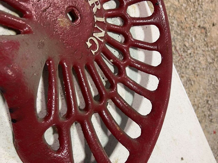 (3)-cast-iron-seats-image-4
