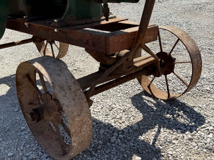 sta-rite-4-hp-hit-&-miss-engine-on-truck-image-65