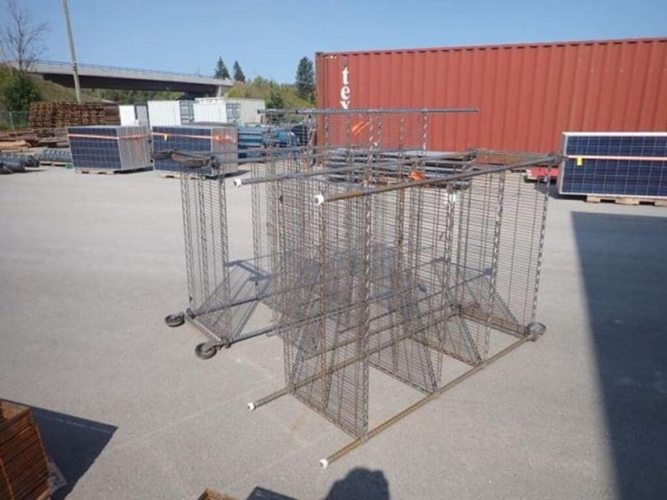 qty-of-(3)-metal-racks-image-5