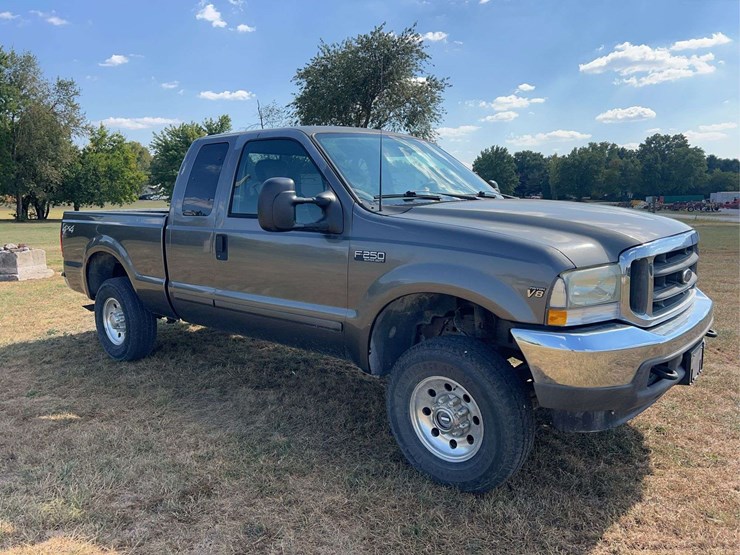 2002-ford-f250-xlt-image-3