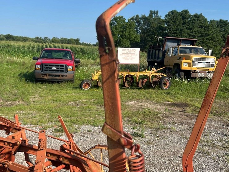 moline-5-bottom-plow-image-6