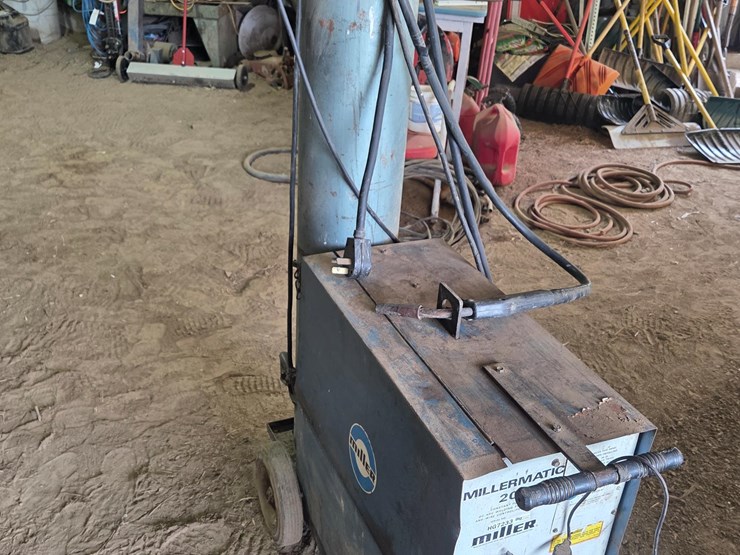 miller-200-welder-image-3
