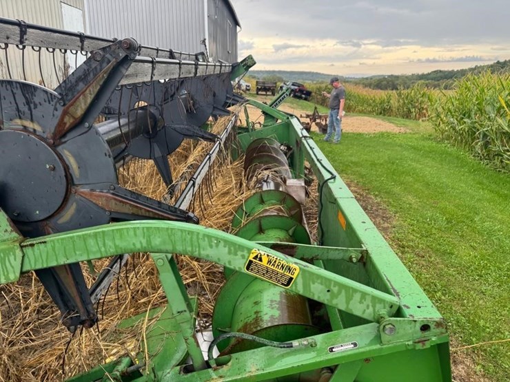 john-deere-216-image-7