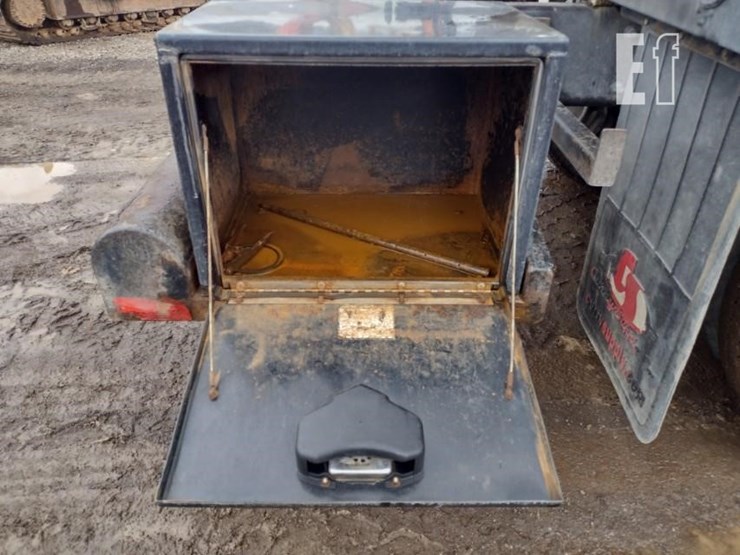 2020-peterbilt-567-image-38