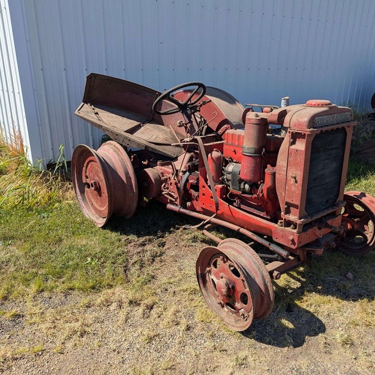 International Harvester McCormick Deering - 0-12