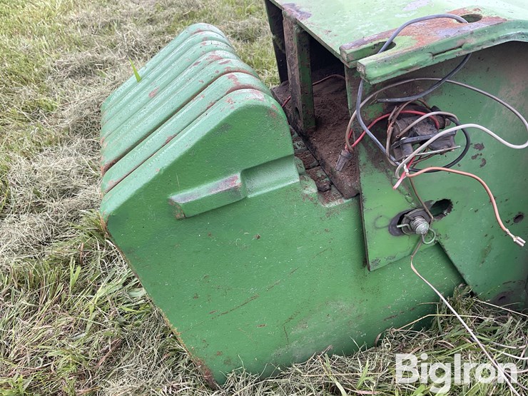 john-deere-100-image-9
