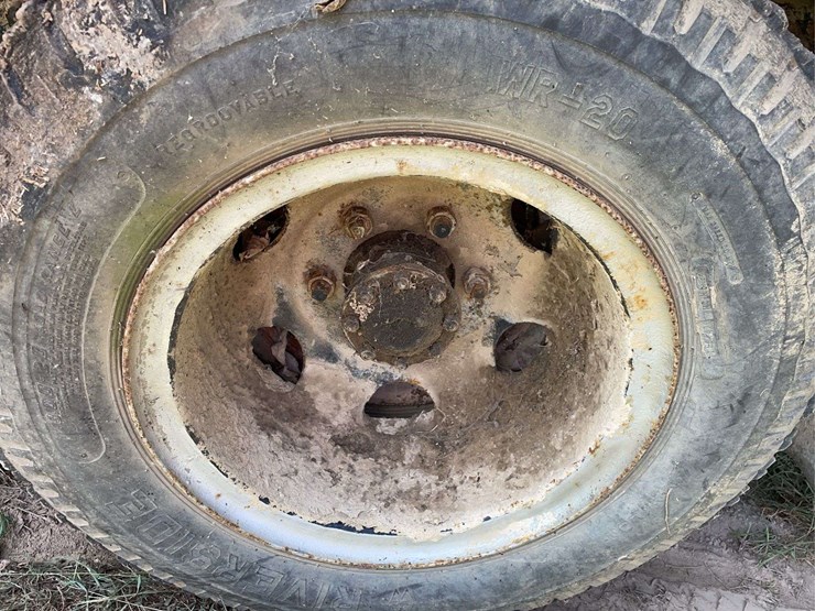 ford-600-image-27