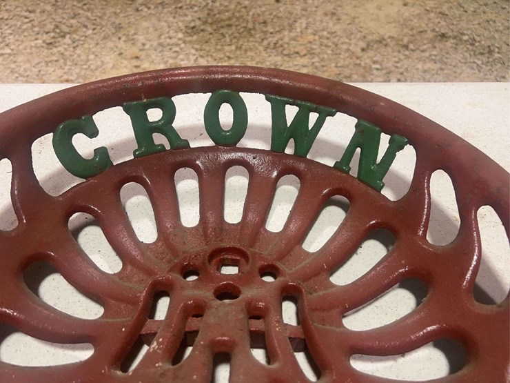 crown-seat-image-3