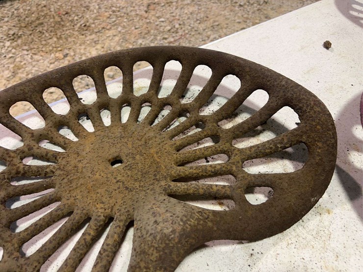 (3)-cast-iron-seats-image-4