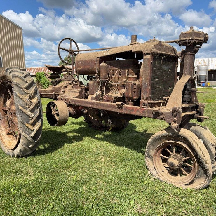 Farmall F-20