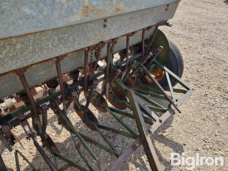 john-deere-10-image-13