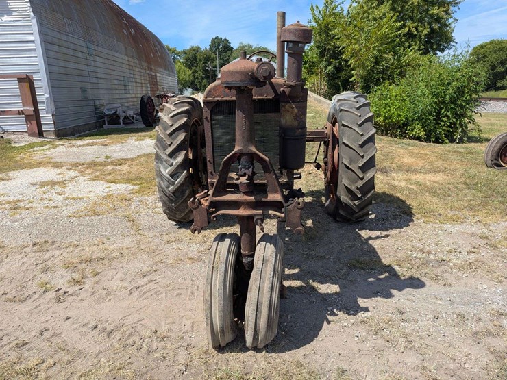 international-harvester-tractor-f-20-image-2