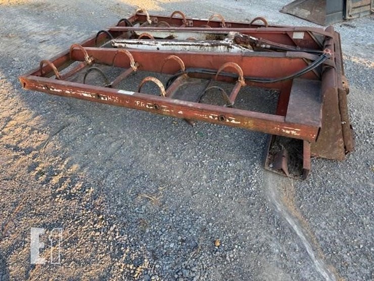 hoelscher-100-square-bale-grapple-image-2