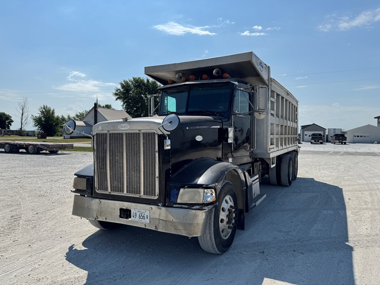 #1642-•-1995-peterbilt-dump-truck-image-10