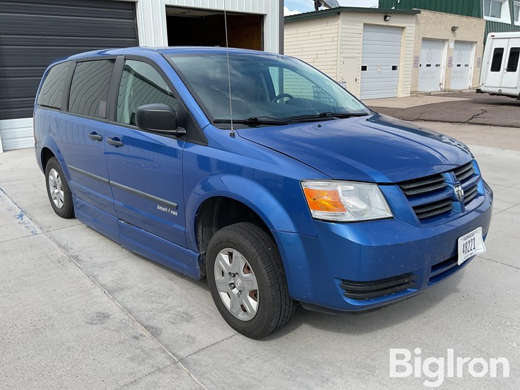 2008-dodge-grand-caravan-se-image-3