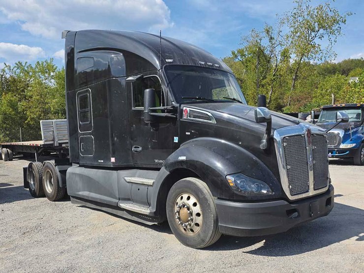 2019-kenworth-t680-image-1