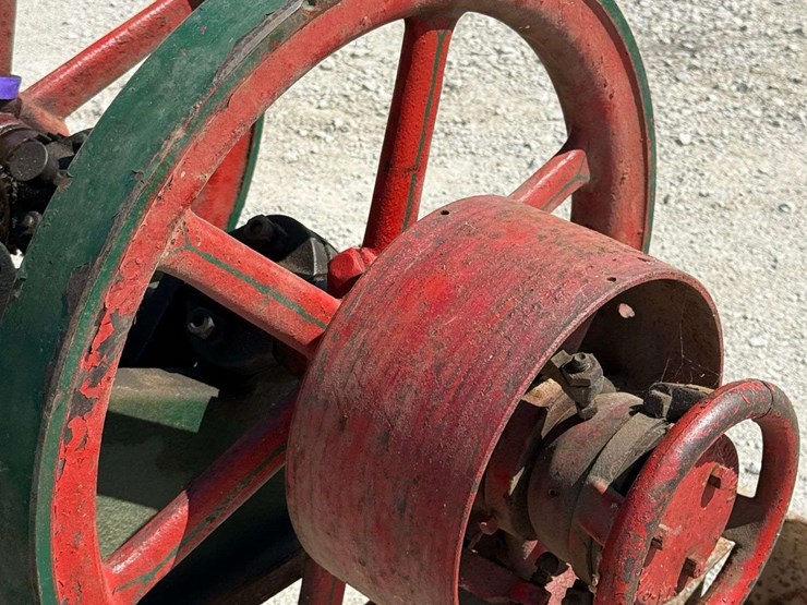 sta-rite-4-hp-hit-&-miss-engine-on-truck-image-36