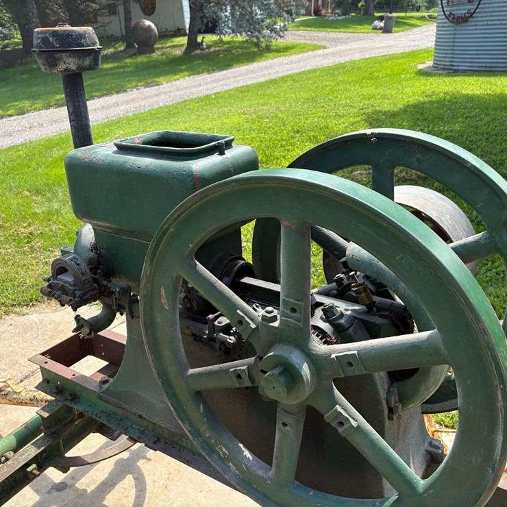 La Fonderie de Plessisville 7HP Engine on Cart
