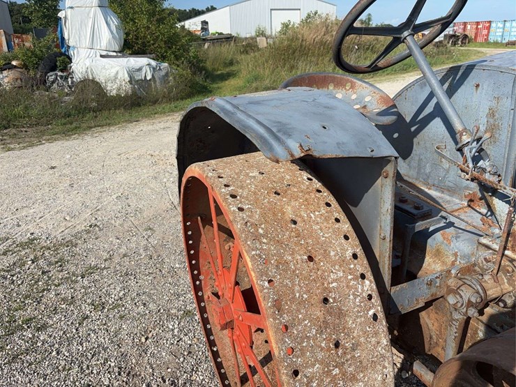 mccormick-deering-10-20-image-31