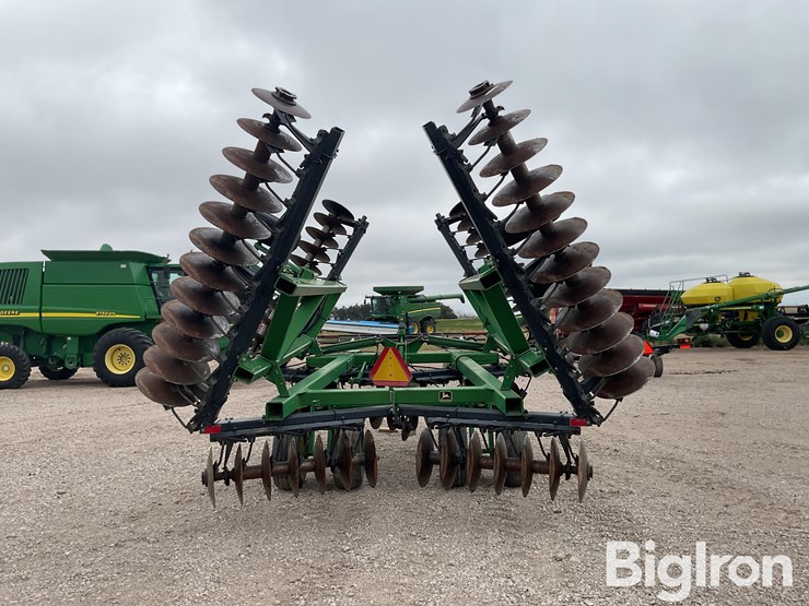 john-deere-630-image-6