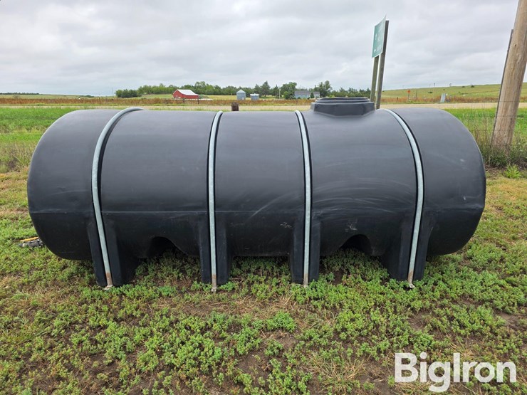 1600-gallon-poly-tank-image-4