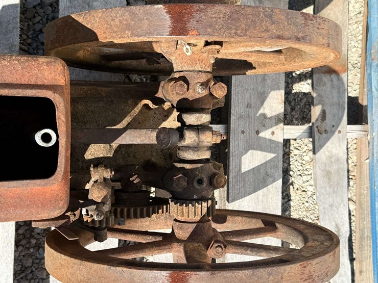 economy-hit-&-miss-gas-engine-image-19