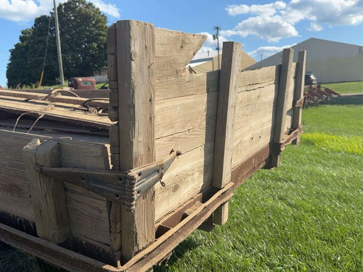 hay-wagon-image-19
