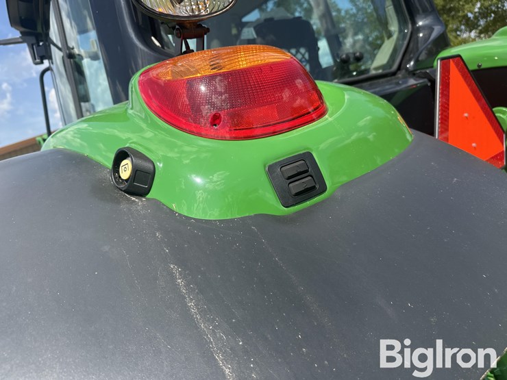 2024-john-deere-6130m-image-12