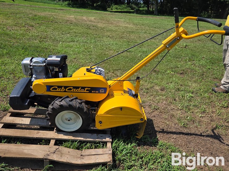 cub-cadet-rt65-walk-behind-tiller-image-4