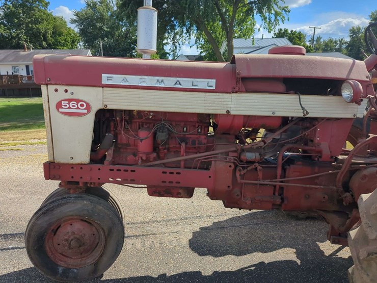 farmall-560-image-10