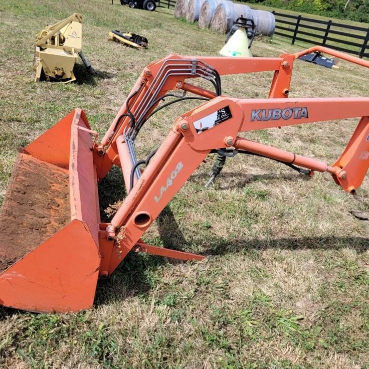 KUBOTA LA402
