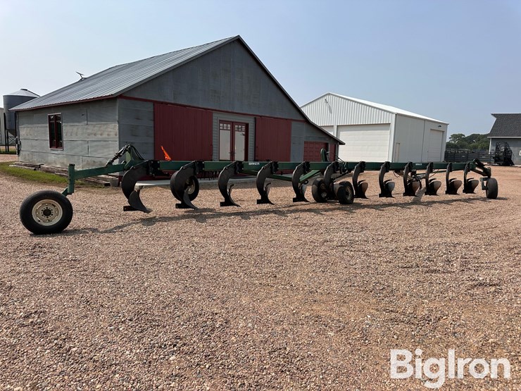 baker-12-16”-12-bottom-land-plow-image-5