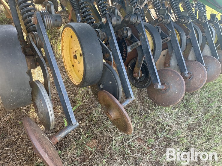 john-deere-750-image-20