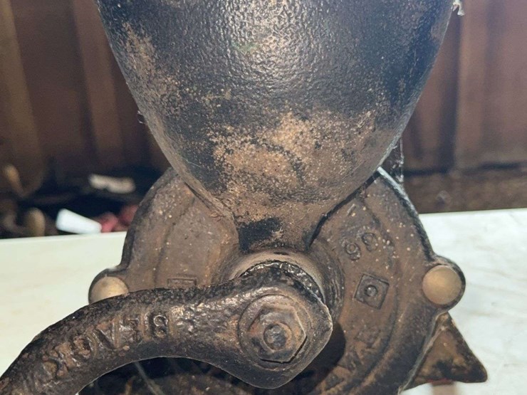 (2)-black-hawk-corn-sheller-image-11