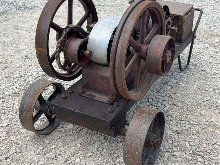 international-tom-thumb-engine-image-8