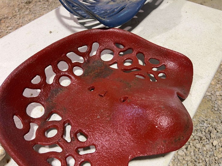 (3)-cast-iron-seats-image-9