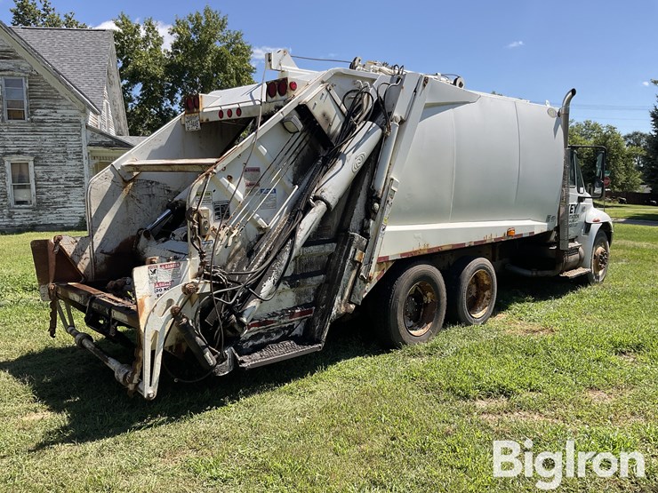 2004-international-durastar-4400-image-5