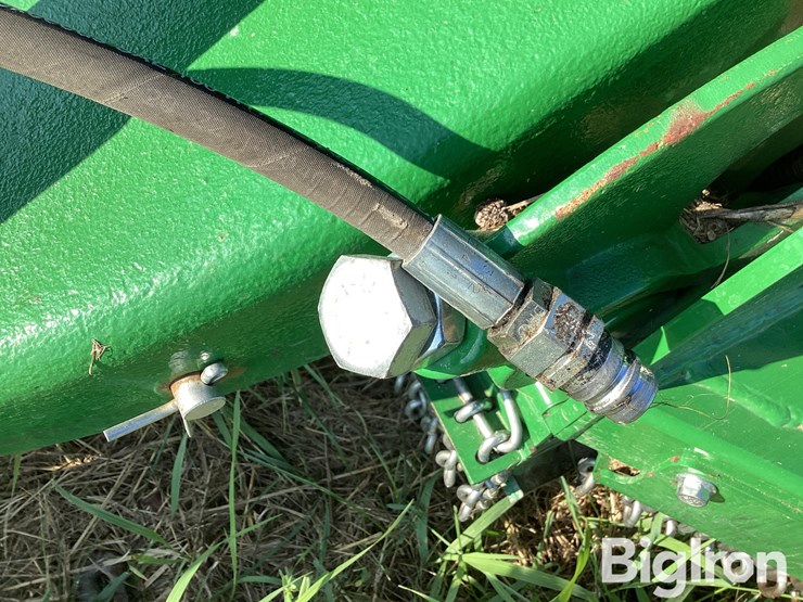 2022-john-deere-12-image-12