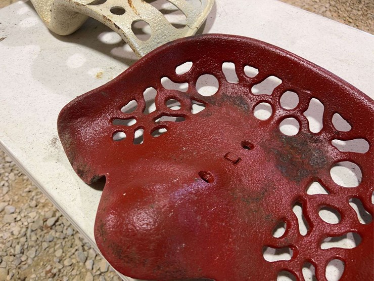 (3)-cast-iron-seats-image-8
