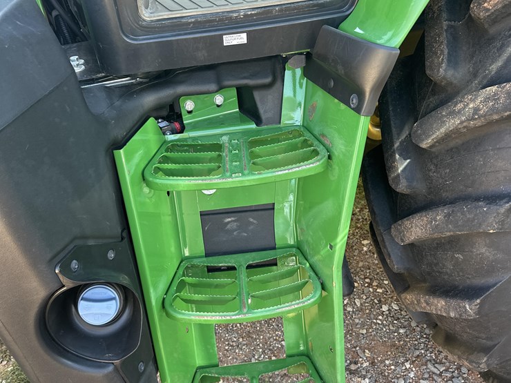 2019-john-deere-6130r-image-16