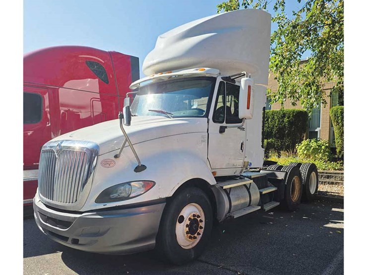2009-international-prostar-image-1