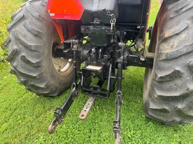 1983-allis-chalmers-6060-tractor-image-10