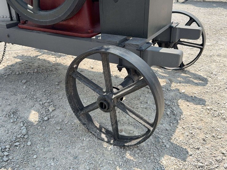 3-hp-international-harvester-“famous”-vertical-engine-image-41