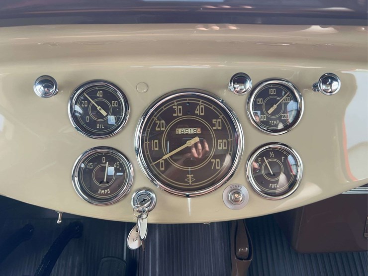 1948-diamond-t-201-one-ton-pickup-image-102