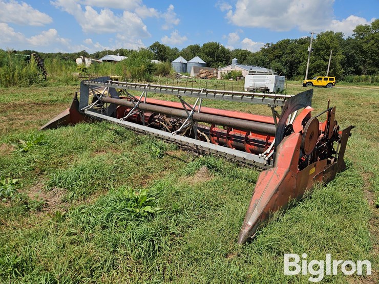 massey-ferguson-1859-image-1