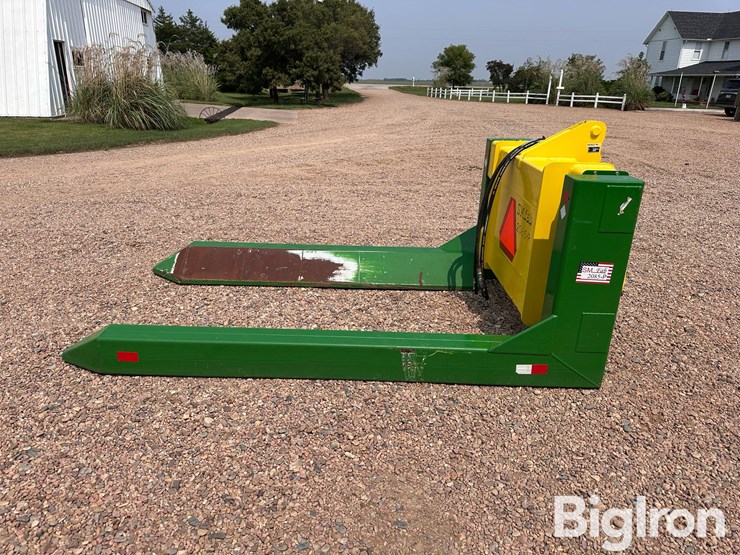 2023-sm-fab-2085p-round-cotton-module-handler-image-8